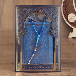  Ramazan Hediye Paketi  Çanta Boy Kur'an-ı Kerim, Tafta Seccade,33 lü Erkek Tesbih (17*25*6 cm 720 gr)-Lacivert