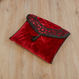  Lüks Çantalı Kaymaz Deri Tabanlı Soft Yumuşak Peluş Seccade Bordo (Seccade 72*228 cm, Çanta 39*44 cm)
