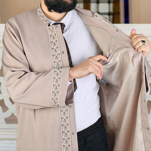 Şems İmam Cübbesi - Boyu 180 cm den Uzunlar İçin Dar Uzun Slimfit Lüks Kumaş Vizon