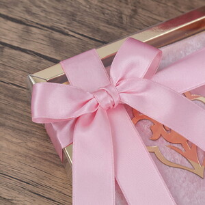  Hediyelik Kadife Kaplı Yasin (Çanta Boy), İnci Tesbih, Gold Asetat Kutulu (20×20) Mevlid Paketi-Pembe