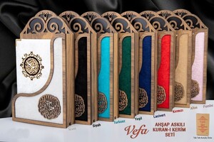  Vefa Kadife Kaplı Askılı Kur'an Seti (Orta Boy)