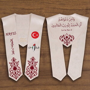  Hafızlık İcazet Merasim Atkısı İsme Özel - Filistin ve Türk Bayraklı - Bordo Nakış İşlemeli -Krem
