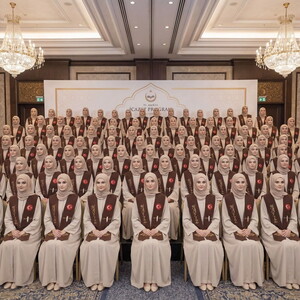  Hafızlık İcazet Merasim Bayan Zeynep Ferace Abaya Vizon Elbise