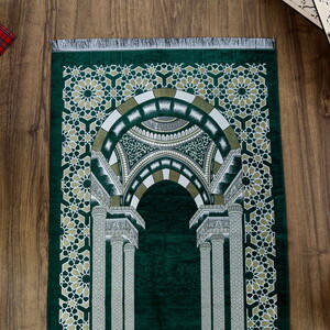  Medine Lüks Şönil Seccade Yeşil (66x116cm) 520 gr
