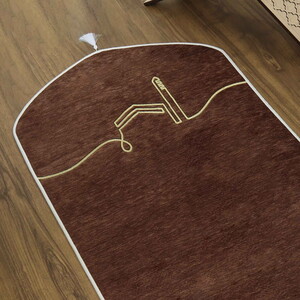  El Kuba Lüks Astarlı Biyeli Seccade Kahverengi (66X125cm) 565 gr