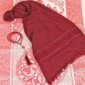  Hediyelik Seccade, Şal, İnci Tesbih, Asetat Kutulu (26×23 cm 450 gr) Set-Bordo